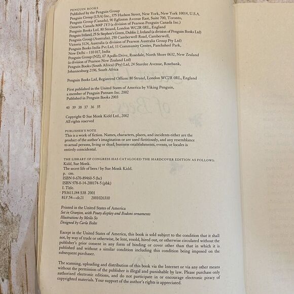 The Secret Life of Bees a novel by Sue Monk Kidd - Picture 3 of 3